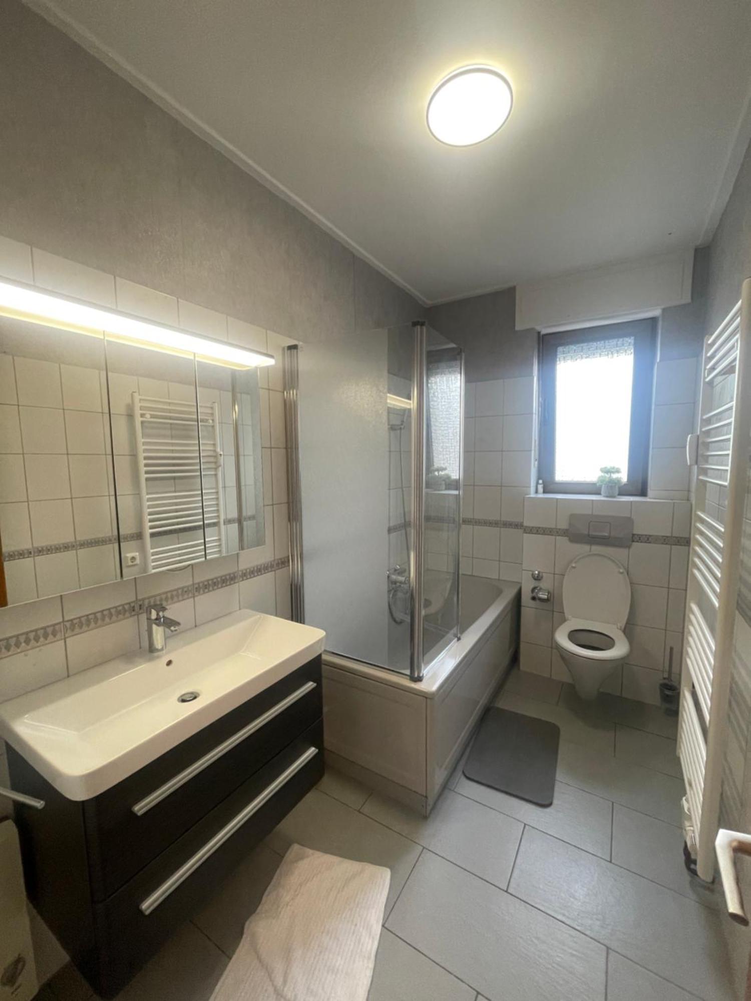 Bequemes Zimmer In Moderner Unterkunft My Pension Duisburg Ngoại thất bức ảnh
