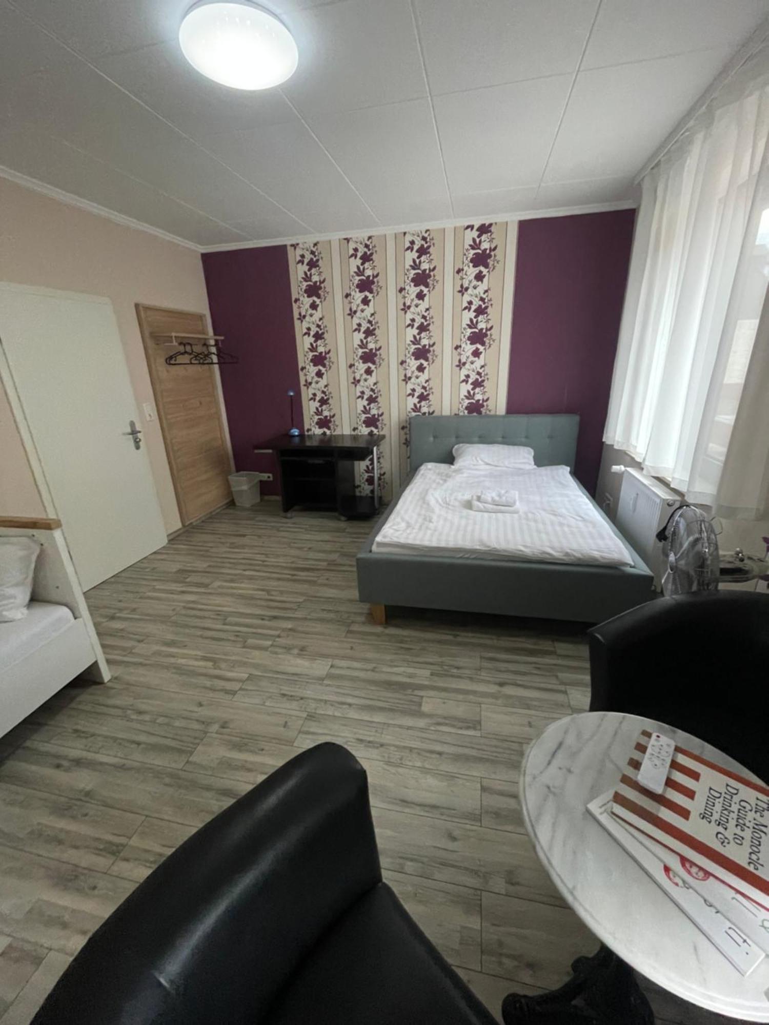 Bequemes Zimmer In Moderner Unterkunft My Pension Duisburg Ngoại thất bức ảnh